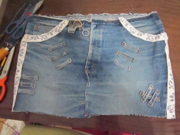 díszítés tervezése csipke és pántok