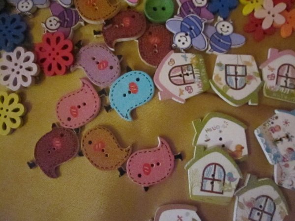 madárka alakú gombok